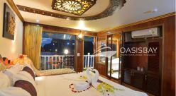 Oasis Bay Private balcony - 3rd floor