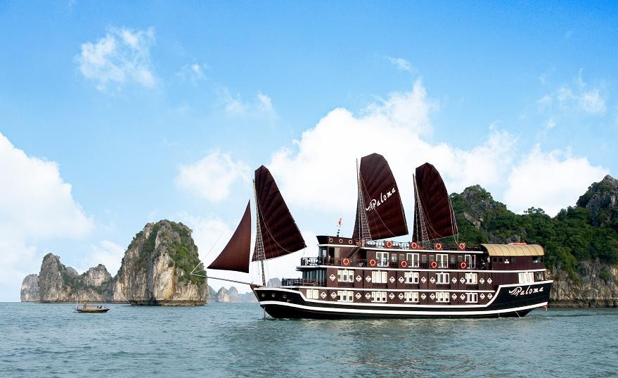 hanoi-city-crusing-halong-bay-and-relaxing-in-phu-quoc-island